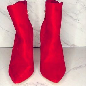 Red velvet Pre loved booties light wear 3 1/2-4 inch heel